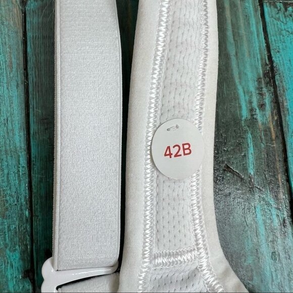 Penningtons Intimates White Sports Bra Size 42B - Picture 6 of 10